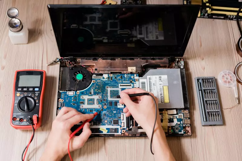 service layar monitor laptop